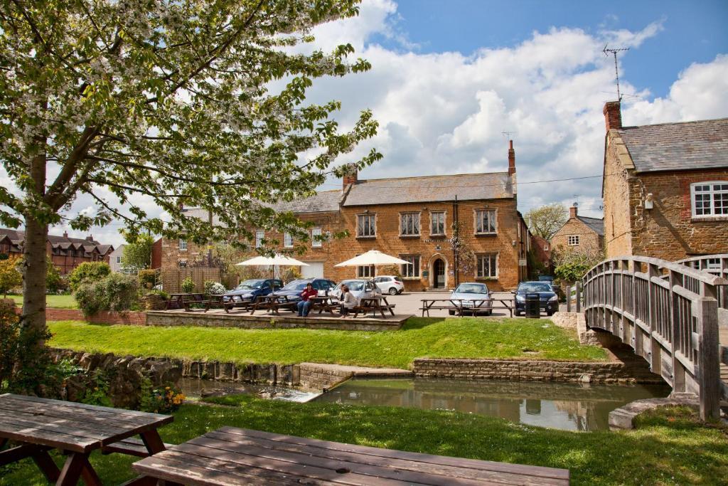 The Nevill Arms Hotell Medbourne Exteriör bild